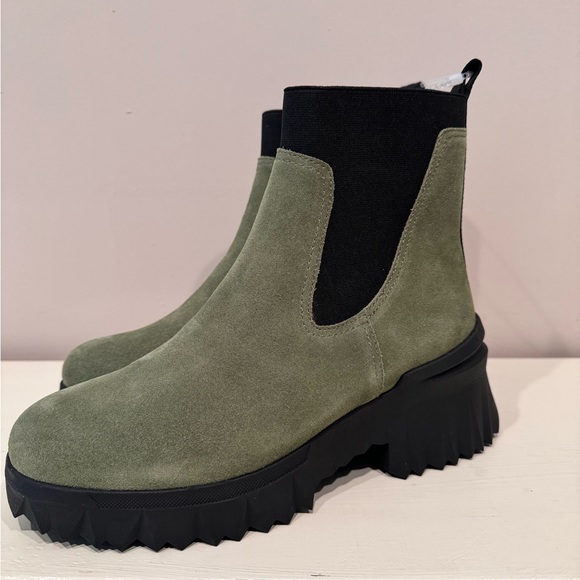 Women’s Nurture Denali Lug Platform Boots - Picture 3 of 9